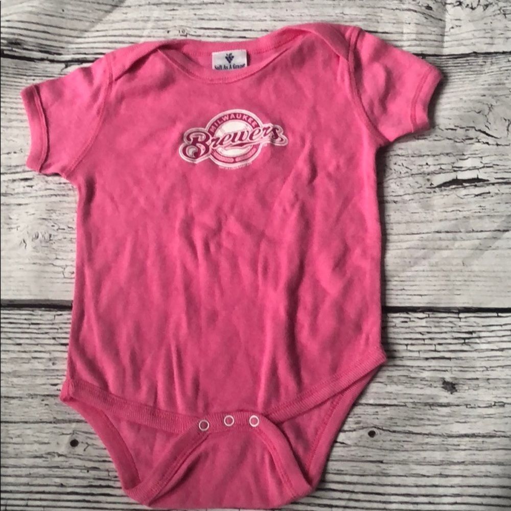 🍭*6/$30* Milwaukee Brewers cotton onesie 12-18m